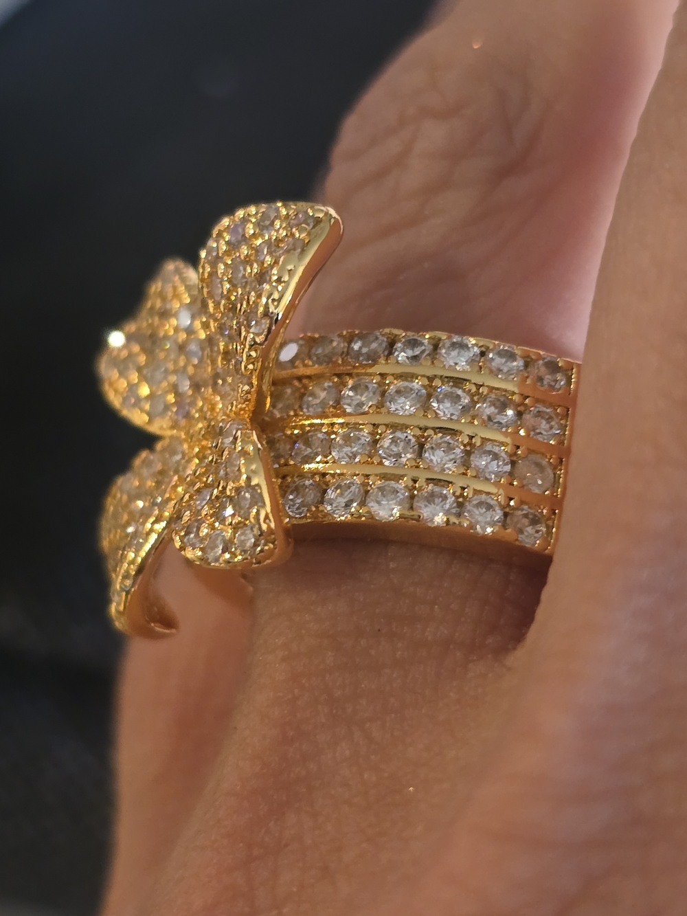 22kgp Dubai Set Gold Pave Flower Ring and Bracelet Set — Elegant Women's Jewelry - Picture 10 of 11